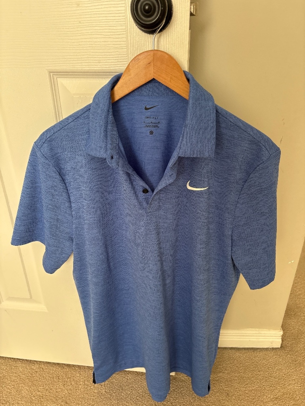 Nike Golf Shirt mens medium